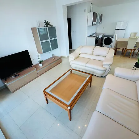 Apartment Sunny House 404 Two Bedroom