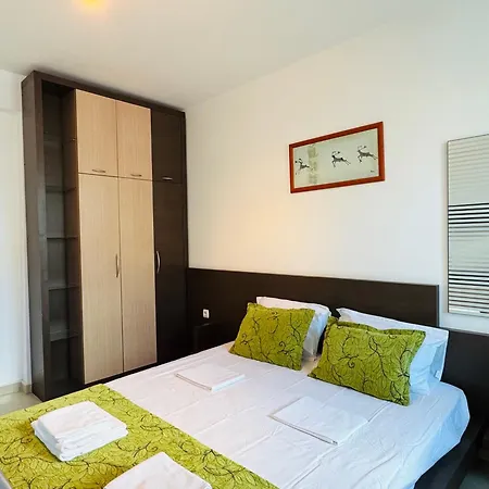 Sunny House 404 Two Bedroom *